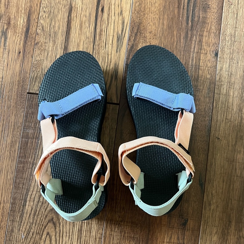 Teva Flatform Universal platform sandal